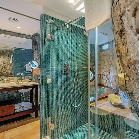 Capo La Gala & Wellness ויקו אקוונסה